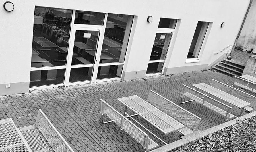 Neuer Außenbereich der Mensa des Schulzentrums Südwest